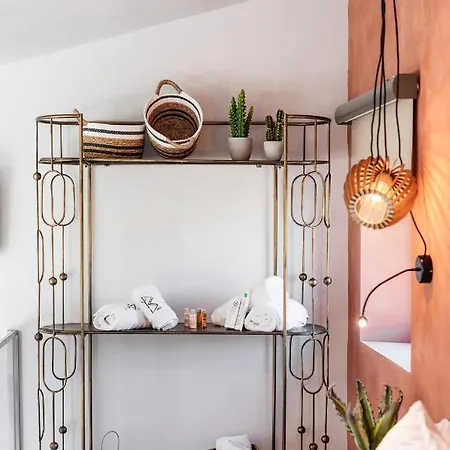 Cocooning By Blue Carpet فندق مبيت وإفطار