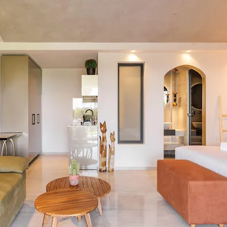 Cocooning By Blue Carpet Bed & Breakfast 4*